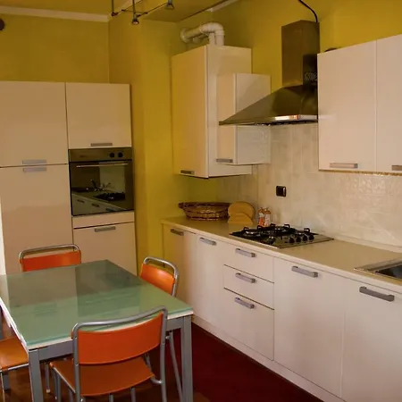 Giardini Apartment *